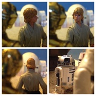 OWEN: "You can waste time with your friends when your chores are done. Now come on, get to it!" LUKE: (in a disappointed way to Threepio) "All right, come on." Artoo watches the pair walk towards the homestead and let's out a long, sad beep. #starwars #anhwt #starwarstoycrew #jbscrew #blackdeathcrew #starwarstoypix #toyshelf 
